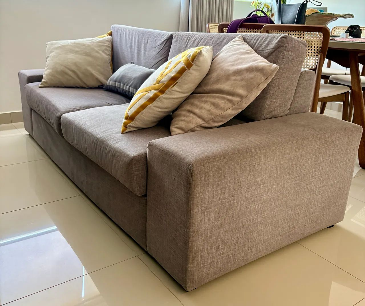 Vendo sofá LÍDER 2 lugares 2,10
