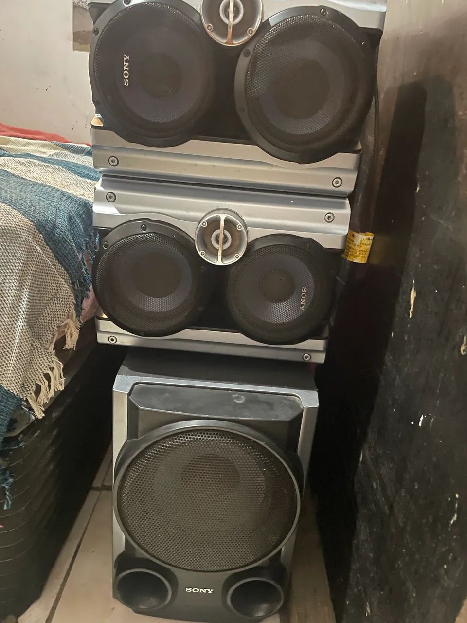 Vendo caixa de som Sony 