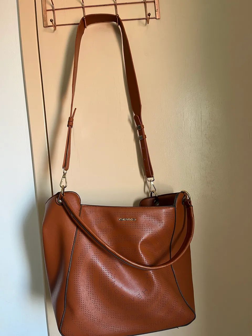 BOLSA DE COURO CHENSON (RETIRADA EM VALPARAÍSO)