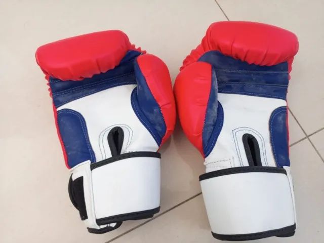 Luva De Boxe / Muay Thai 10 Oz Marreta Team - Vermelha E Branca - Foto 2