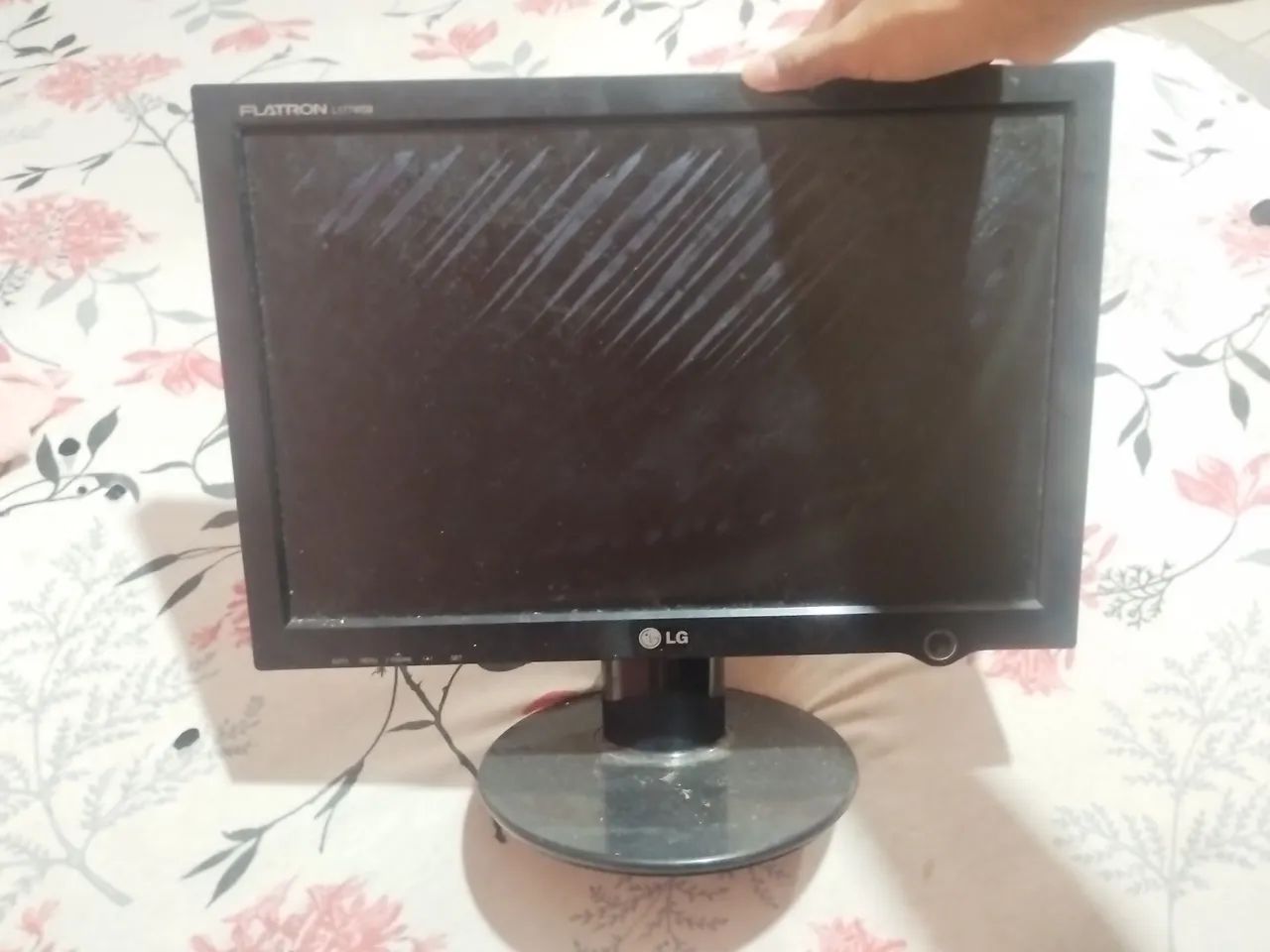 MONITOR DA LG COM DEFEITO NA TELA