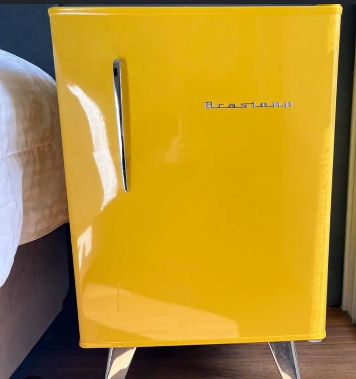 Frigobar retro Brastemp amarelo  - Foto 2