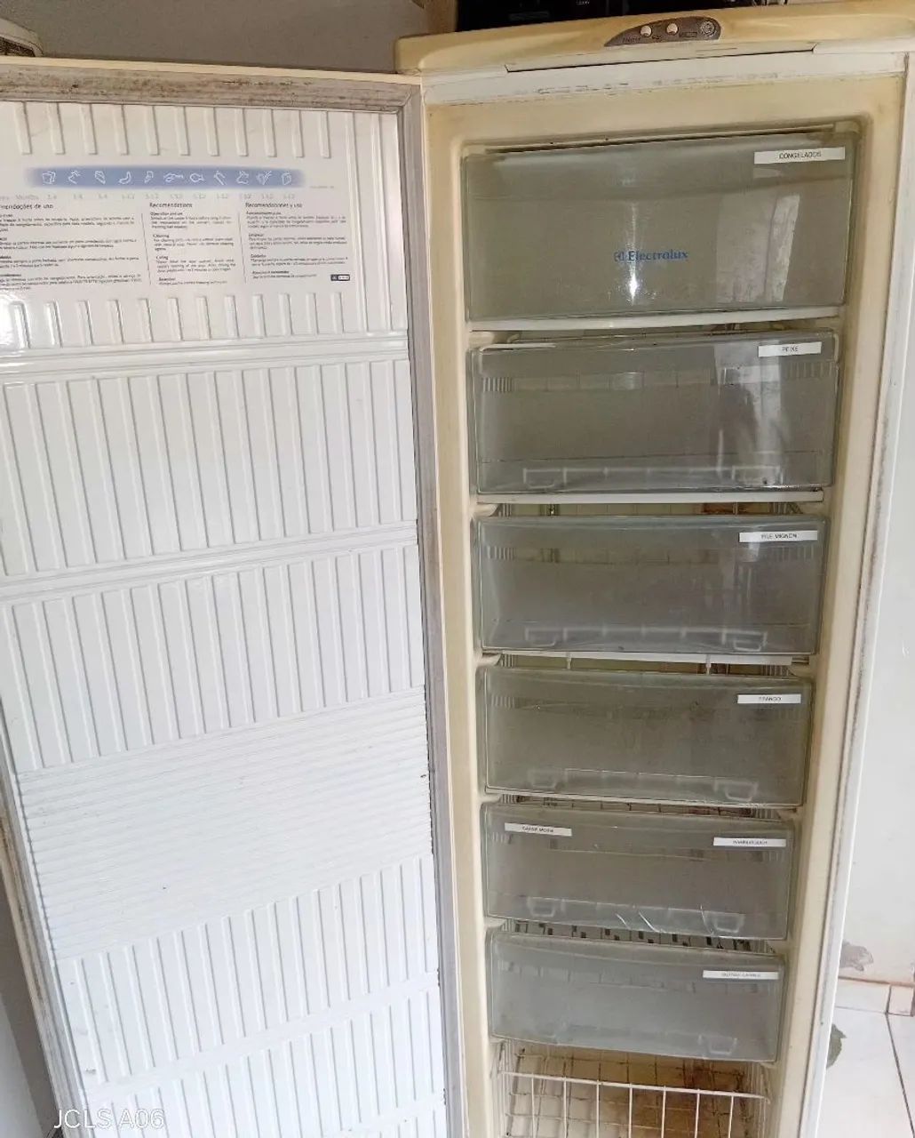 Freezer 250 lt  com sete divisões. - Foto 3