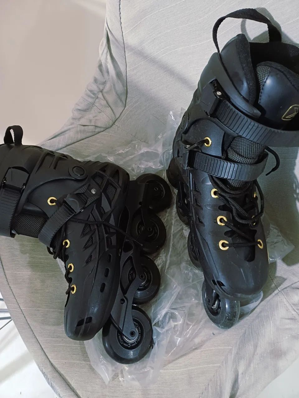 Patins oxer darkness Gold freestyle adulto Novo! - Foto 4