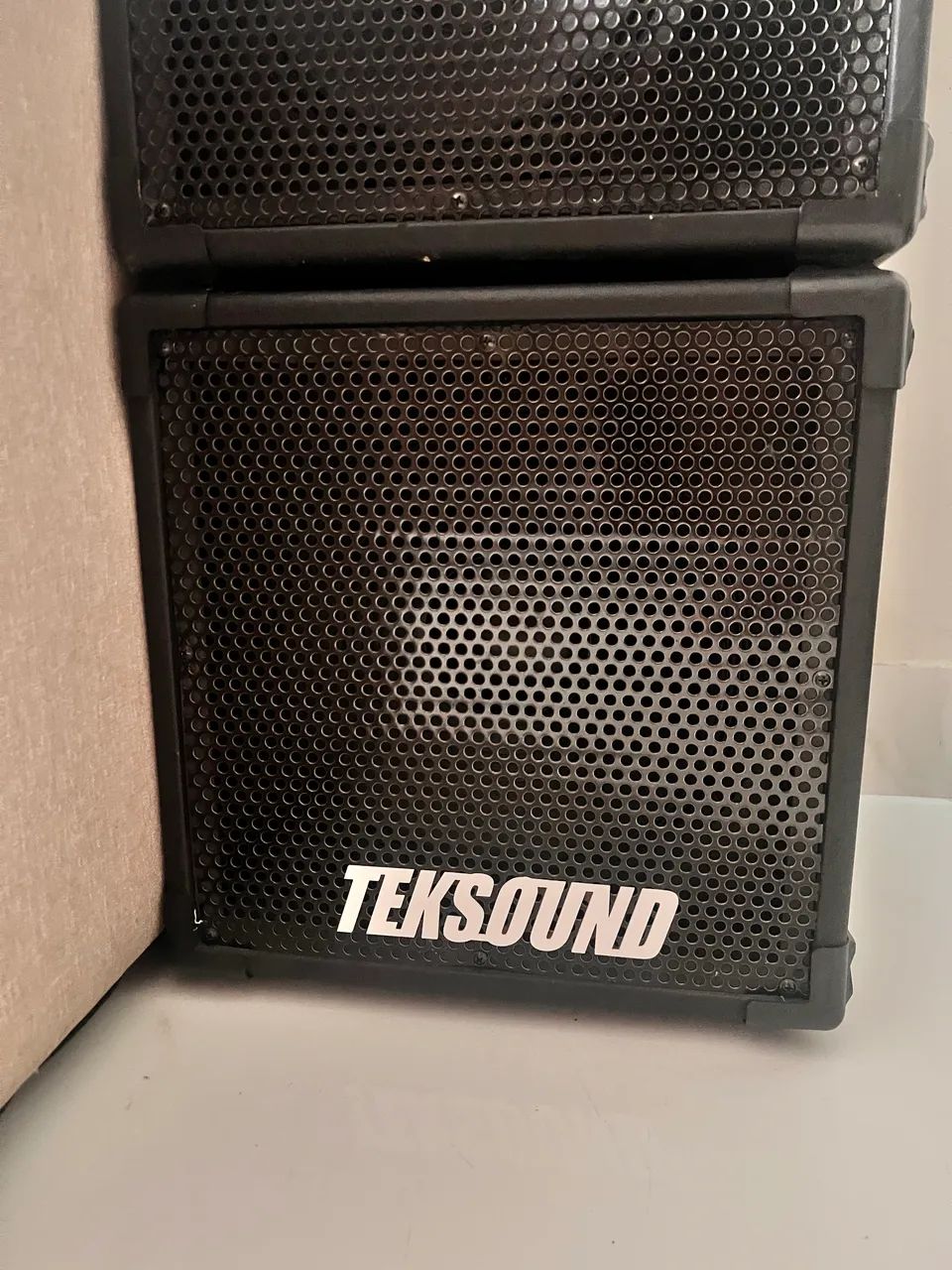 Caixa 1x12 300w Teksound para baixo