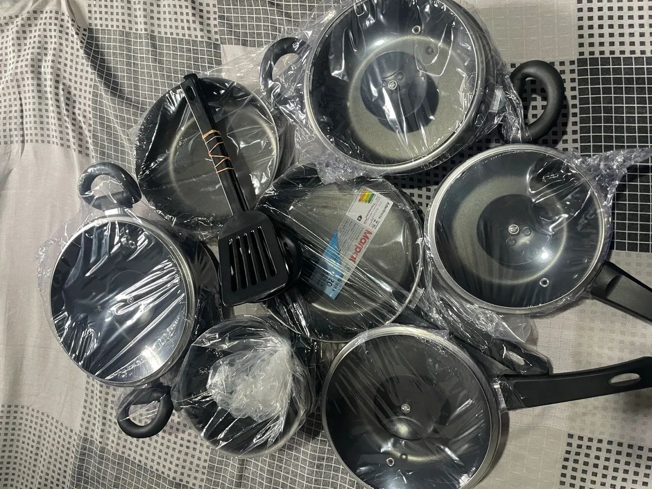 Jogo de panelas com 10 peças 