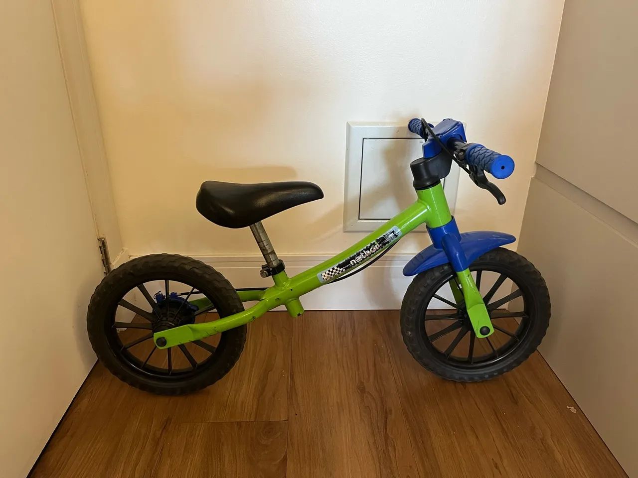 Bicicleta de equilíbrio 