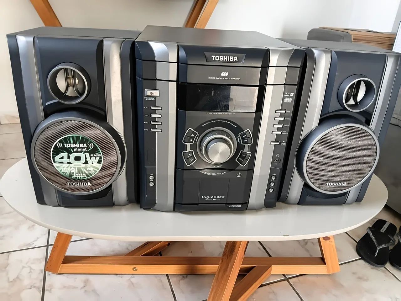 Vende-se Som Toshiba conservado