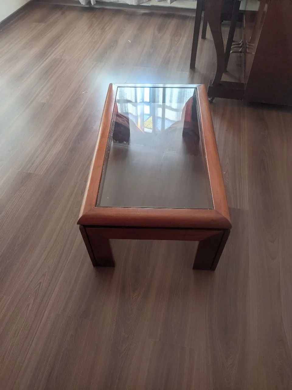 Vendo mesinha d sala 