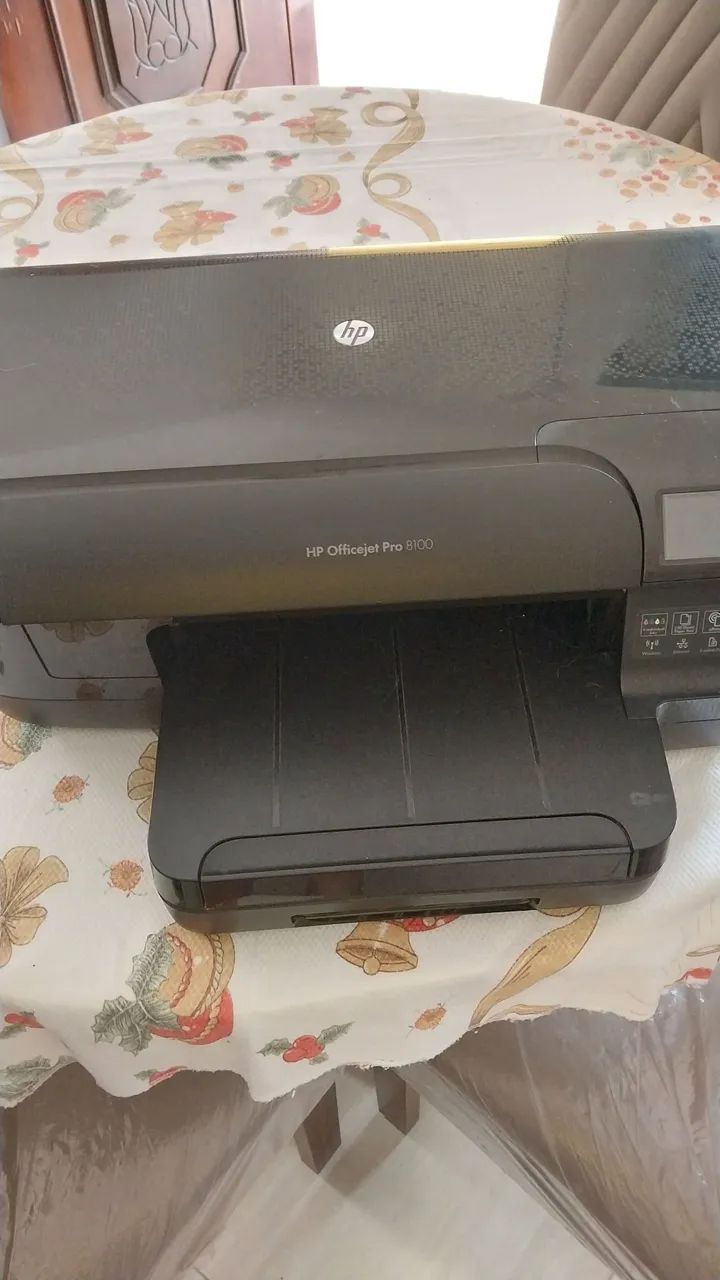 Impressora HP 8100 com defeito