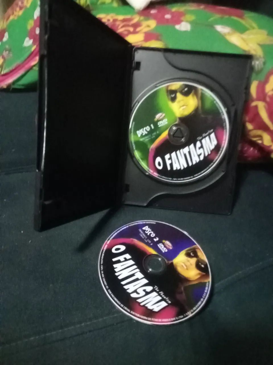 DVD duplo seriado antigo O Fantasma 1943 - Foto 3