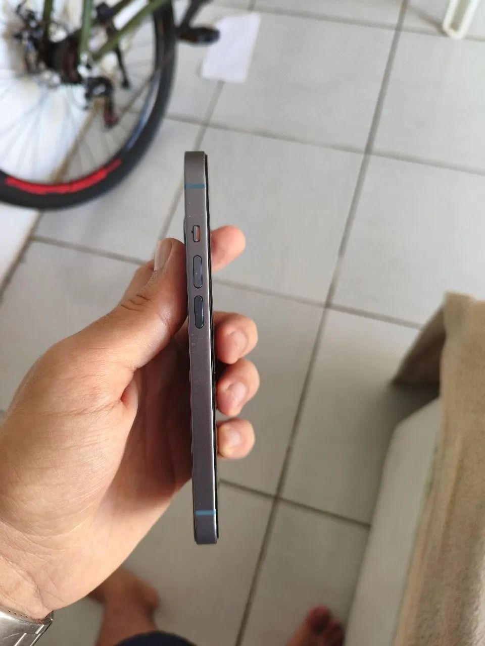 IPHONE 14 128gb COM DEFEITO - Foto 3
