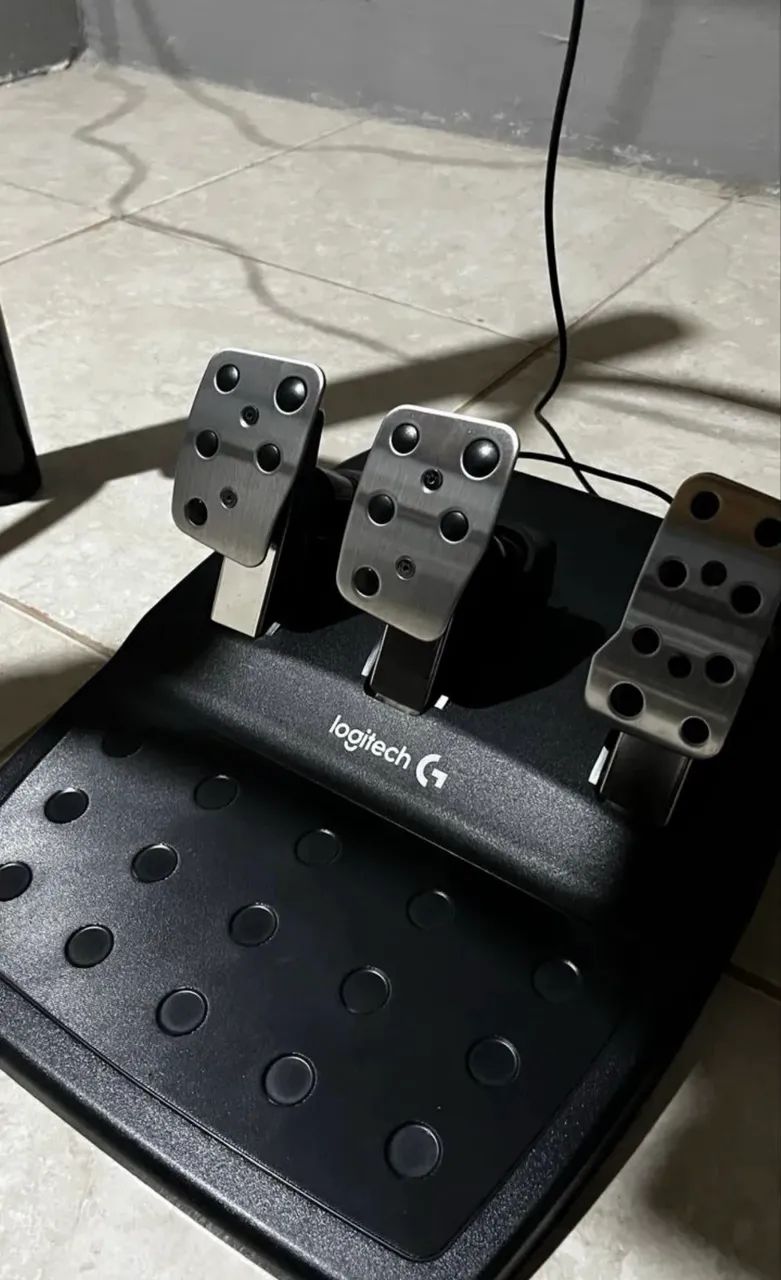 Volante G29 logitech pc, ps4,ps5 - Foto 2