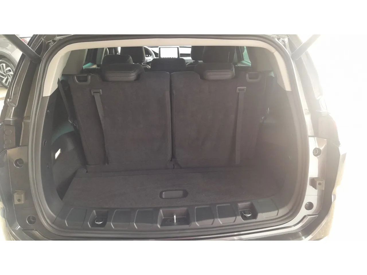 Jeep Commander Limited T270 1.3 TB Flex Aut., foto 15 de 16