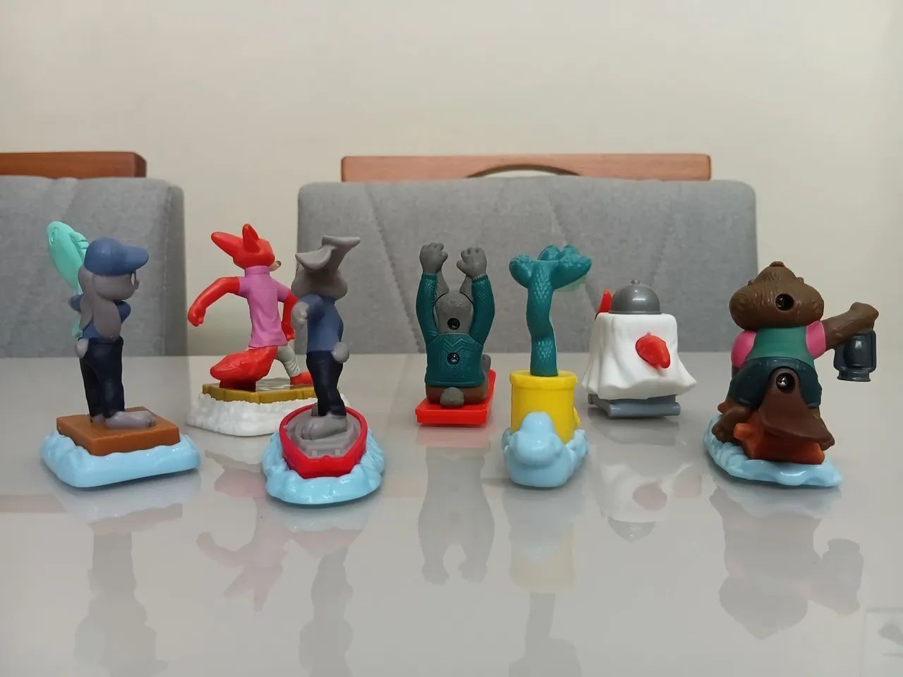 lote bonecos zootopia 2 - mc donalds - Foto 3