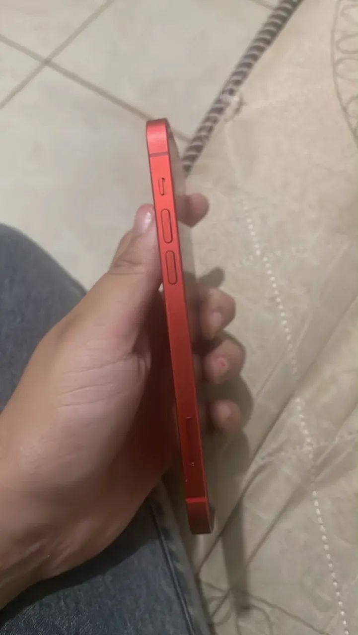 iPhone 12 vendo ou troca com volta sua  - Foto 3