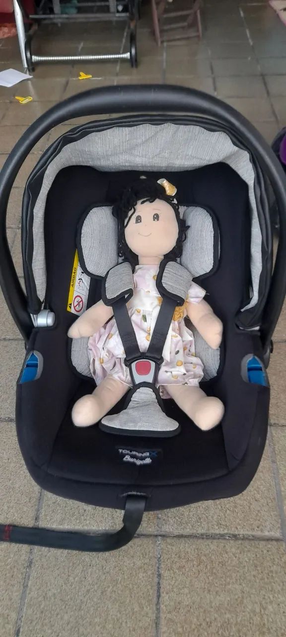 Carrinho e bb conforto. 