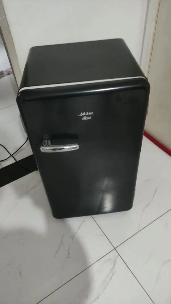 Vendo Frigobar 124 litros 
