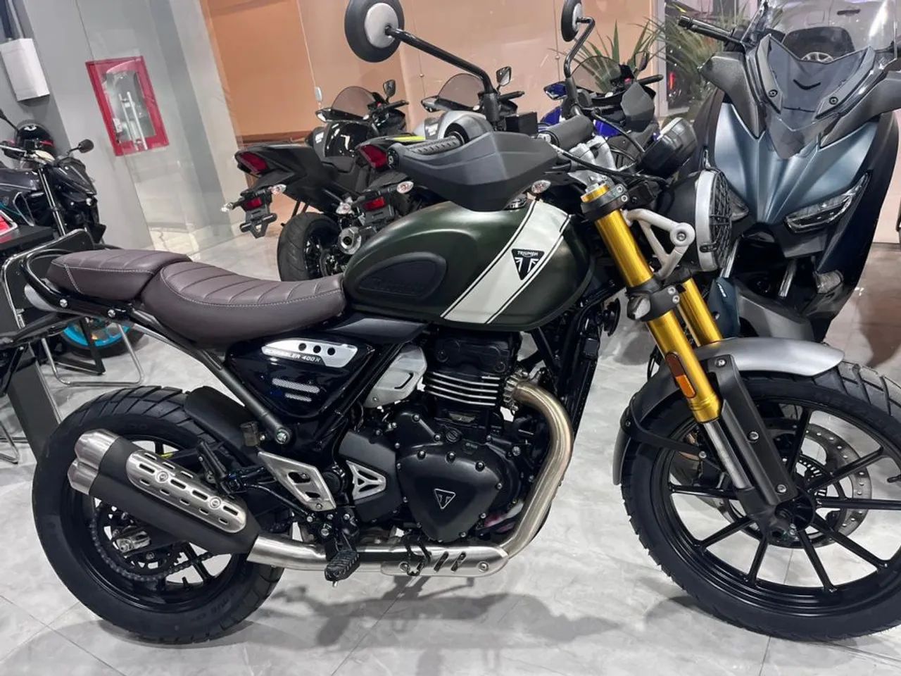 Triumph scrambler 400x