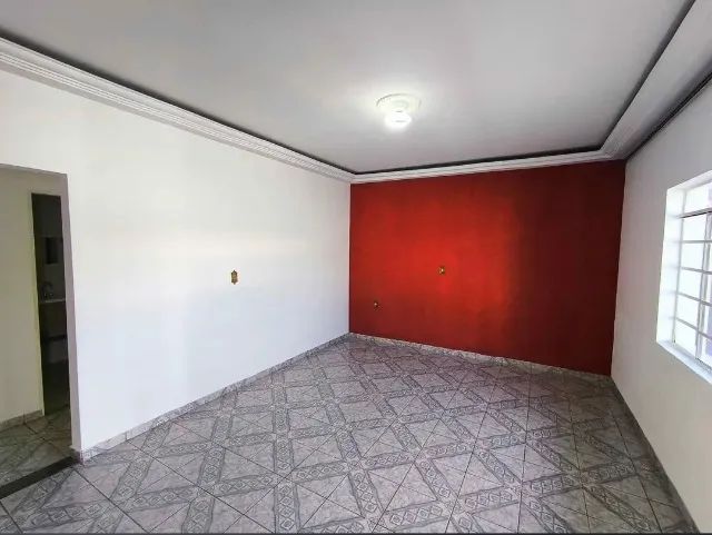 Casa ampla com 4 quartos ( Oportunidade ) - Foto 2
