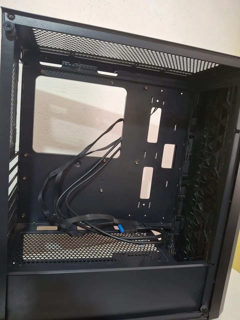 Gabinete sem fans  - Foto 2