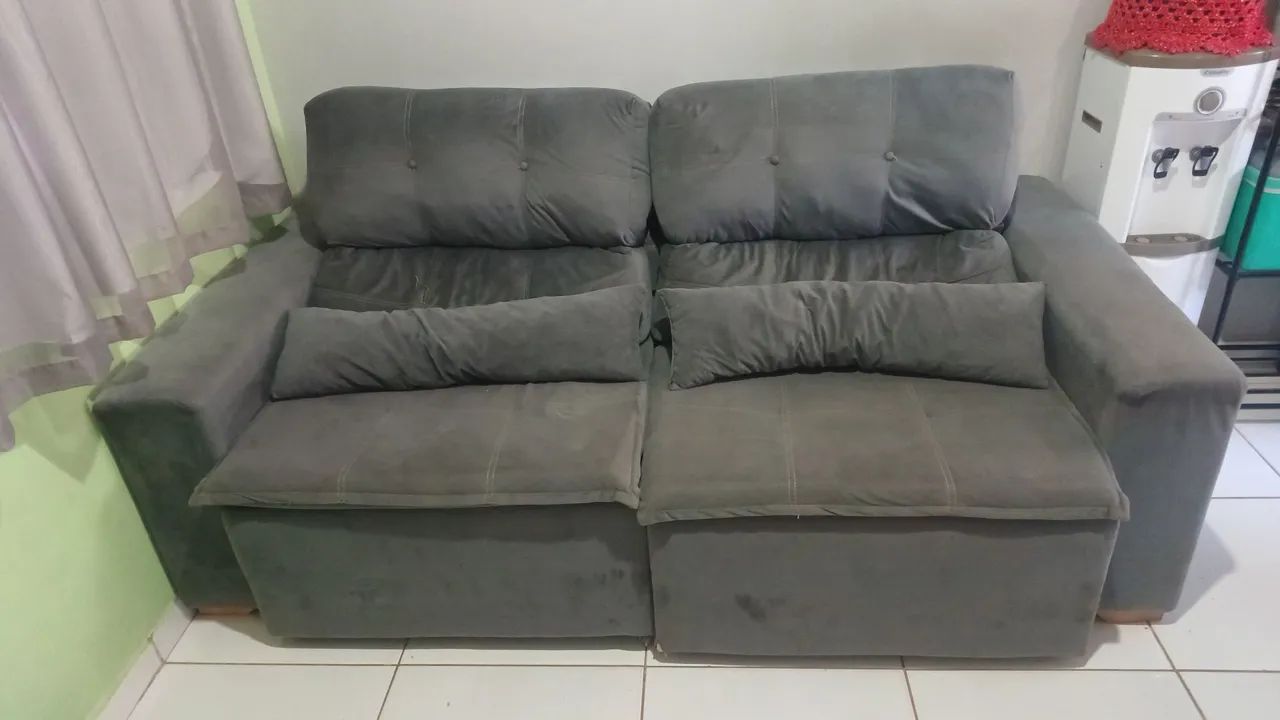 Sofá retrátil e reclinável 