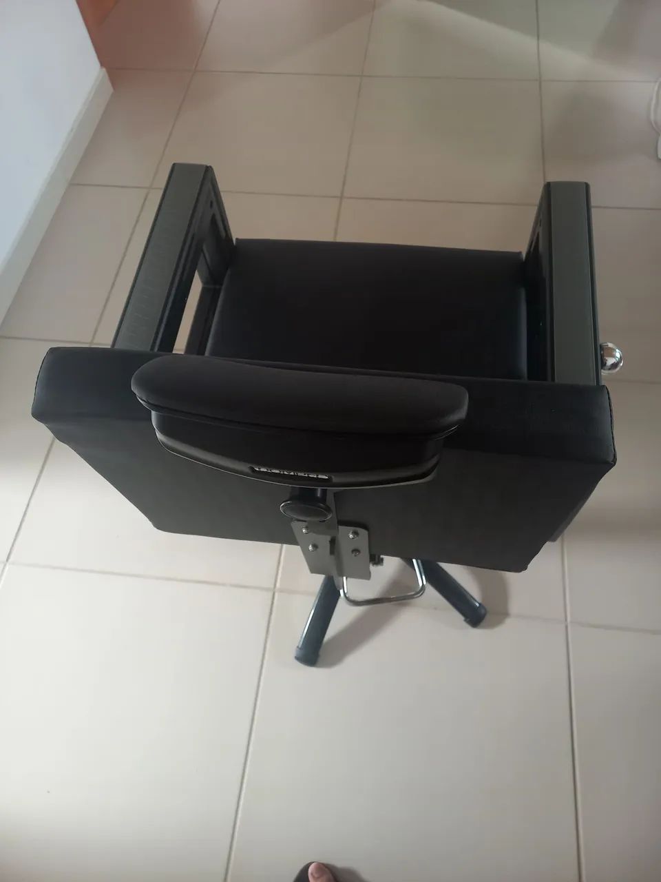 Cadeira de barbeiro  - Foto 2