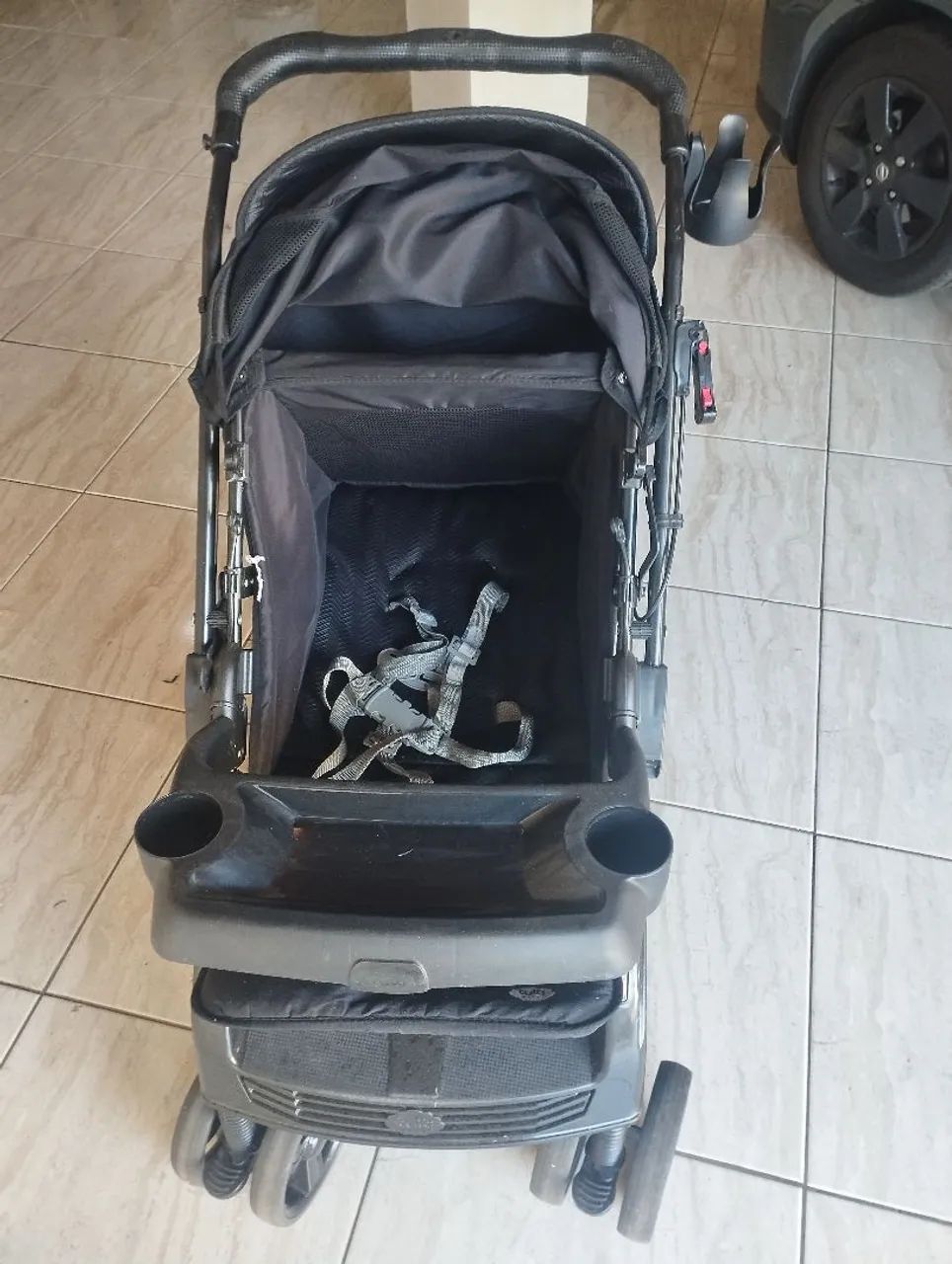 Carrinho de bebê com freio na mão. - Foto 4