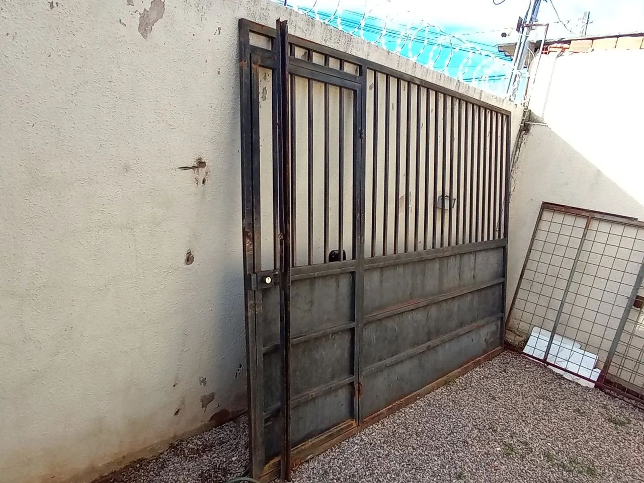 Vendo portão semi novo