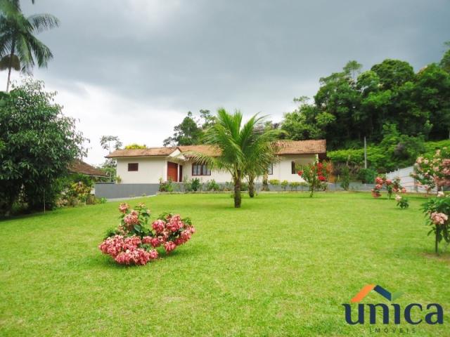 Casa à venda com 3 dormitórios em Vila nova, Joinville cod:UN00687