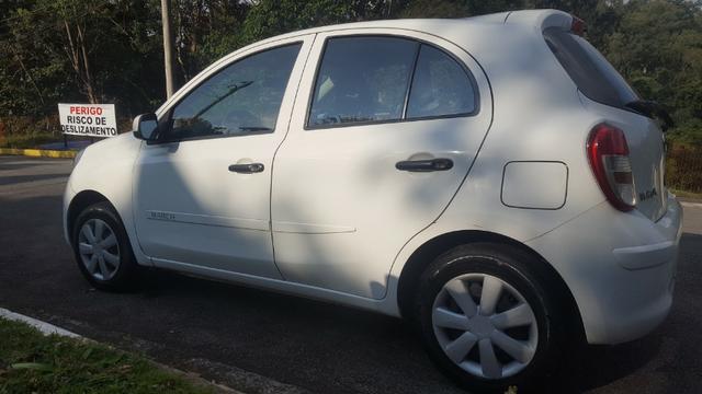 Nissan March 1.6 S 16V Flex 4P Manual - Foto 4