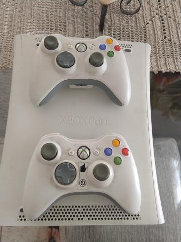 Xbox 360 + 2 controles - Foto 2