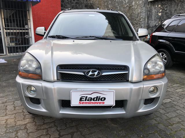 Tucson GLS 2.0 Automática completa com couro e multimídia