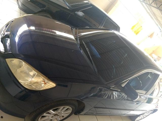 Vendo ou troco por celta fiat - Foto 2