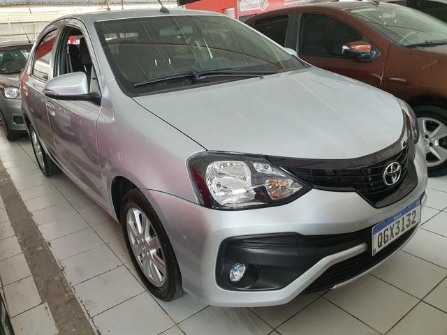 Toyota etios sedam 1.5 top 2020 aceito troca