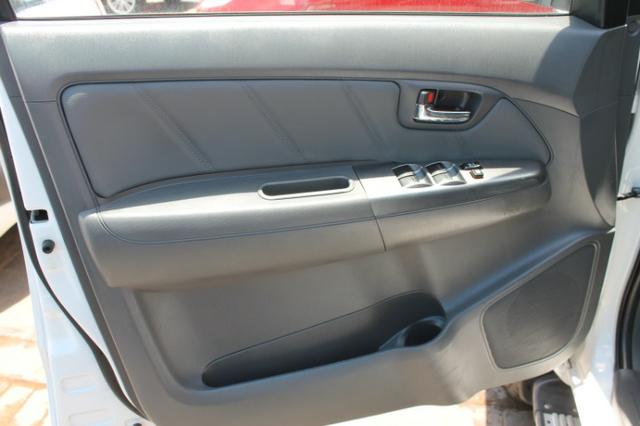 Toyota Hilux Cabine Dupla Hilux 2.7 4x2 CD Srv (Flex) (Aut) 2015 - Foto 13