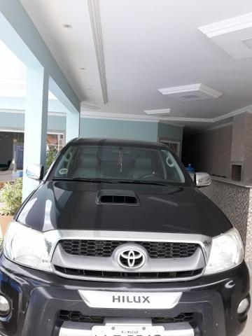 Vendo toyota hilux 2010 4x4 top