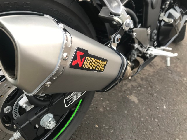 Kawasaki / Ninja 300 Abs 2018 apenas 5.700km - Foto 9