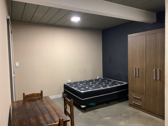 Ótimo Studio Individual para Rapazes. 