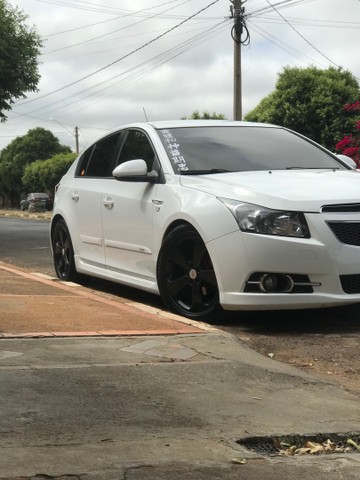 CRUZE HATCH LT 2012