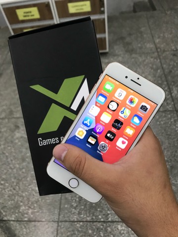 iPhone 8 dourado 64g com garantia e bateria 100% 