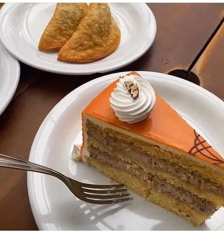 Padaria/Empório à venda na Avenida Brasil, Balneário Camboriú! 30 anos no local!