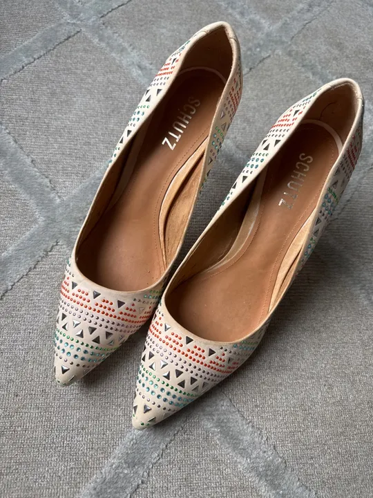 Scarpin Schutz tamanho 39