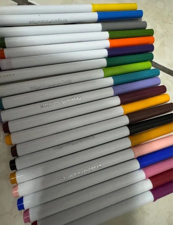 Conjunto 20 cores crayola ótimo estado