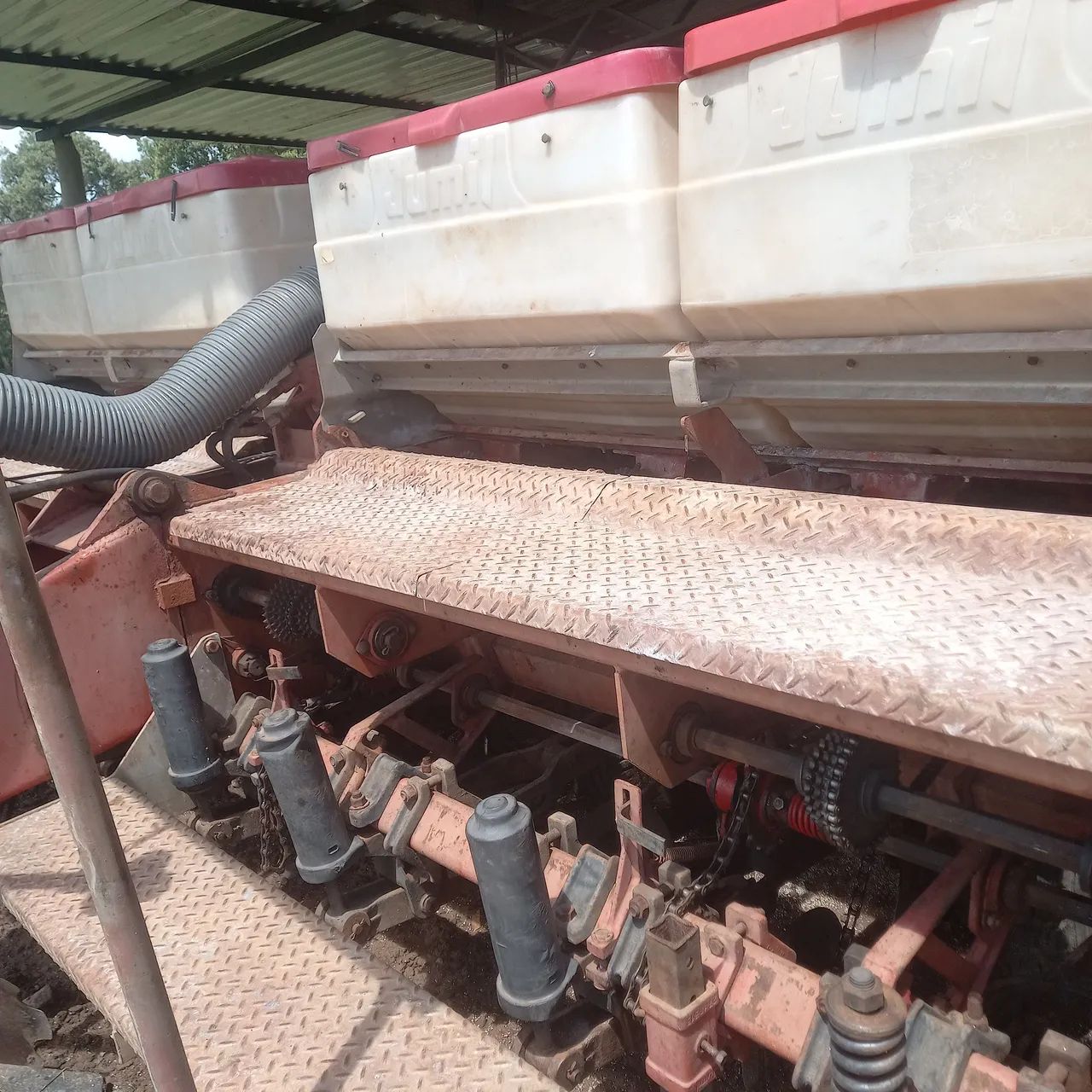 Plantadeira jumil 8 linhas 