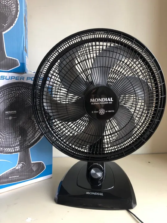 Ventilador de Mesa Mondial Super Power 40 - 6 Pás + Vento - Preto