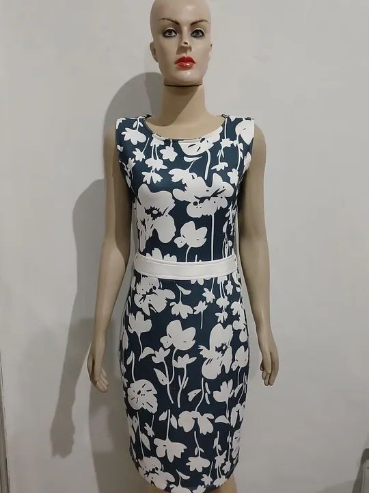 Vestido realist  - Foto 3