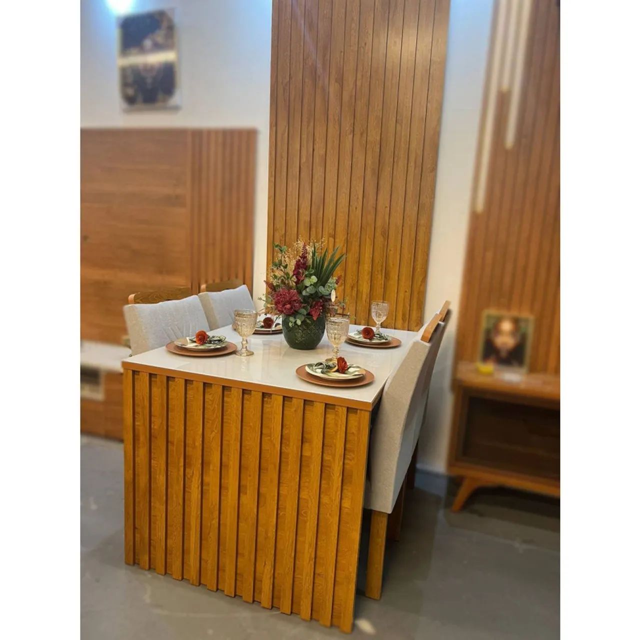 Mesa de Jantar + Painel Ripado com 4 Cadeiras p76 - Foto 3