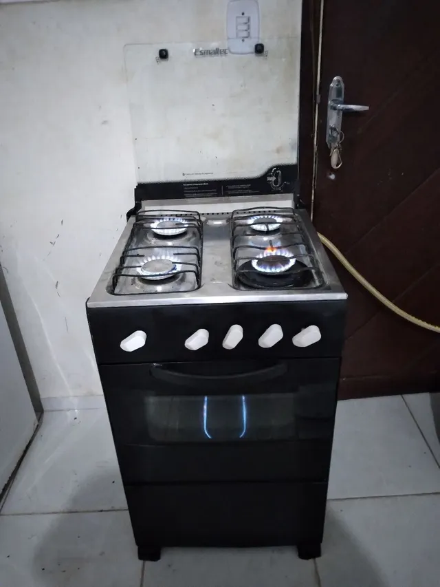 Vendesse fogão 4 bocas todo ok 299$$ entrega grátis