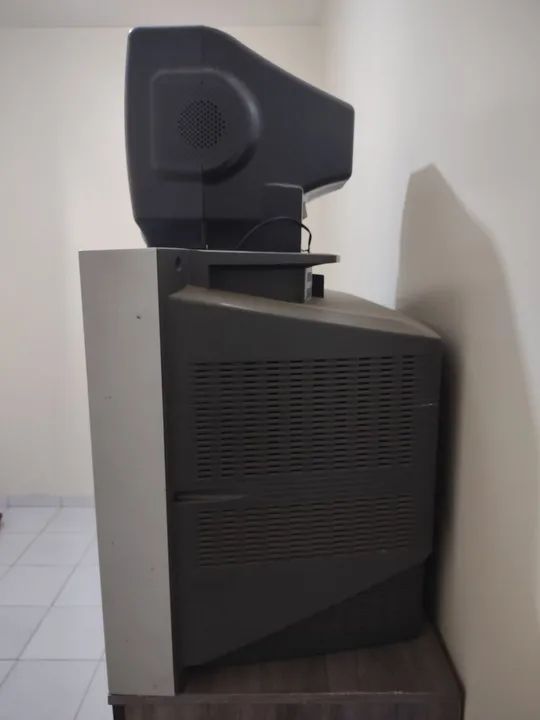 Vendo duas TVs de tubo funcionando - Foto 5